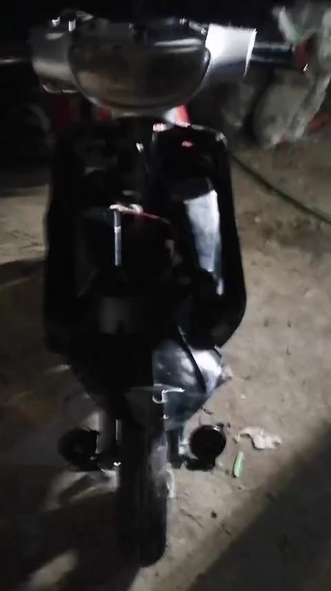 دراجة فراشة لبيع أو مراوس نثيه نكره سلف كامله مفتوحه  اي نقص مابيها  بيها كفرات سود كلشي شغال كهربائية شغاله السعر325وبيها مجال بسيط العنوان كوفه شارع ملعب الكوفه حي 17 تموز لشراي تفضل خاص  او اتصال ***********
