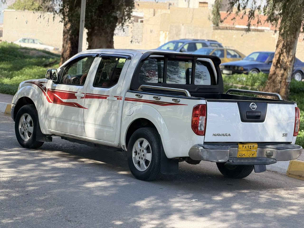 نيسان نةفارا  موديل 2009ماسفات Seمرغوب  كير عادي 
***********
بدون صربة بدون حادث  قطرة سبوغ مابي كلشي مابي 
سعر  مناسب عنوان  كركوك   

كوردي 

نيسان نةفارا موديل 2009 بي ليدراوا  بي گواراوا سياركا دعامي بوو دعامي بشرط  قطرة سبوغ نيية 
كاردن اكسل كير مكينةي  كارةباي  
 هةموي بةشرط  
شرط تحويا وةكلا 
ماسفات Seمرغوب كير كورتة  
بةشرط شوین كركوك 
***********
*********** كركوك, العراق
