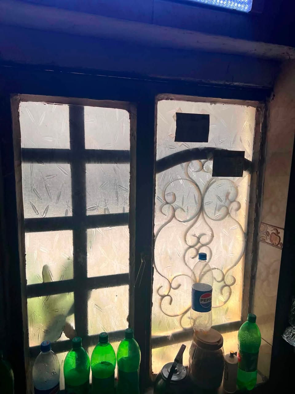 للبيع درج وابواب وشبابيك  وسقف ساندويج ومخزن ساندويج مستعجلين ع بيعتهن اليريدهن يعلق او يدز خاص 
***********
