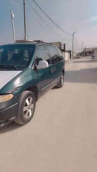 دودج كرفان • ٢٠٠٠ • ٧ راكب