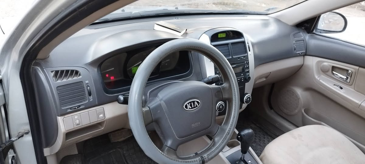 كيا سيراتو موديل 2008 رقم بغداد الماني سنويه لل 28 بيه باب مبدل بدون حادث ربع جاملغ خلفي بارد في الجاملغ الامامي والجنطه حداديه جيده تخم تايرات جديد دورة بنزين كامله جديدة ماشيه 245000 قابل للزيادة السعر المطلوب 77. للتواصل 
***********
