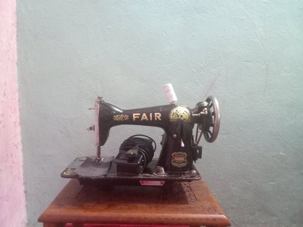 يوجد توصيل لكافه المحافظات
مكينه يابانيه قديمه نظيفه شغاله وعل الفحص اصليه صوتهة ناعم خياطهة حلو ومرتب السعر 45 الف المكان بغداد


**إذا كنت صاحب هذا الإعلان وتريد حذفه لأي سبب، رجاءا أرسل رسالة إلى الدعم الفني**