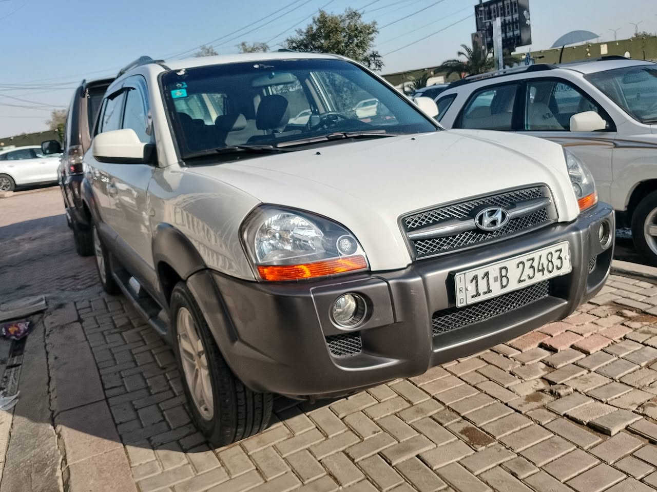 .السلام عليكم 
توسان موديل 9 خليجي 
بلادي 
بي 3قطع صبغ فقط باقي كفاله عامه  سونار موجود بل منشور سياره جاهزه من كل نواحي بل عافيه ياخذها 
كير محرك تبريد مكينه كفاله عامه بلادي 
تخم تاير شواصي مكفولات بلادي 
محرك 2000دوش
4سنكدر 
رقم بغداد نكليزي سنويا جديد هزه جديد 
سعار سياره 98$بي مجال شي بسيط 
العنوان بغداد بلديات نتصل وتدلل 
***********
