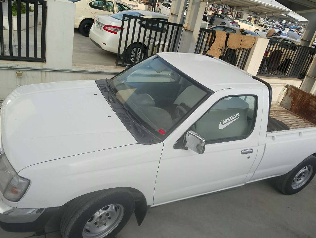 نیسان تاک ۲۰۰۱ ئاڕمی پلاستیک سلێمانی یەک بست لێدرانی هەیە عام بۆیاخی دەرەجە یەک کراوە ئەکسلی تازە گۆڕاوە مەکینەوگێڕی بەشەرت ئاڕموئەوەلیاتی بەشەرت *********** لە سلێمانیم السليمانية, العراق
