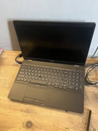 ديل 5501 • i7 الجيل التاسع • SSD ٢٥٦