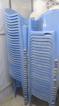 كراسي البيع العدد 55 يراني السعر 3500 عنوان بغداد الشعب رقم 0771381430...