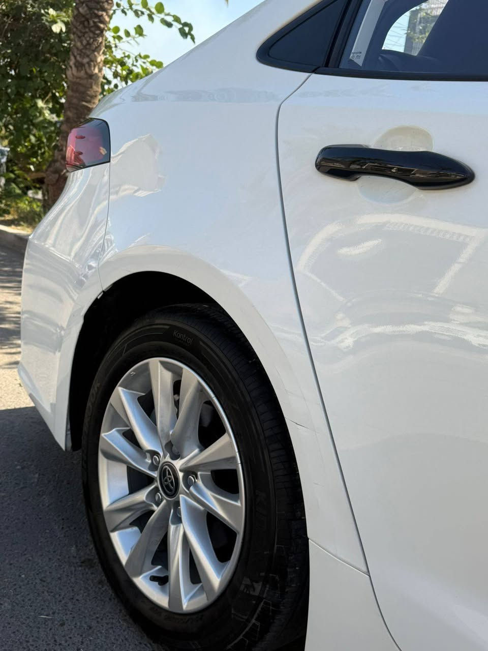 سلام عليكم كورلا موديل 24 ماشية
28 الف السيارة بيها بارد بطارف بقبق قليل كلش
الصندوك مصلح وبيها شخط
بلهلال مال جاملغ مامصلح صفحة عكس سايق وبيها بارد كد اصبع بخشم البنيد  وطخة بدعامية الخلفية
 سيارة مواصفاتها
معروفة السيارة معروضة 145
***********
