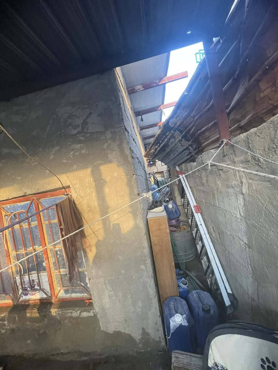 دار للبيع مثل ما موضح بالصور. بالزعفرانيه شارع المعهد 25 م وبي مجال بسيط تجاوز بدون ازاله + مجاري ومي وكهرباء كامل كلشي


**إذا كنت صاحب هذا الإعلان وتريد حذفه لأي سبب، رجاءا أرسل رسالة إلى الدعم الفني**