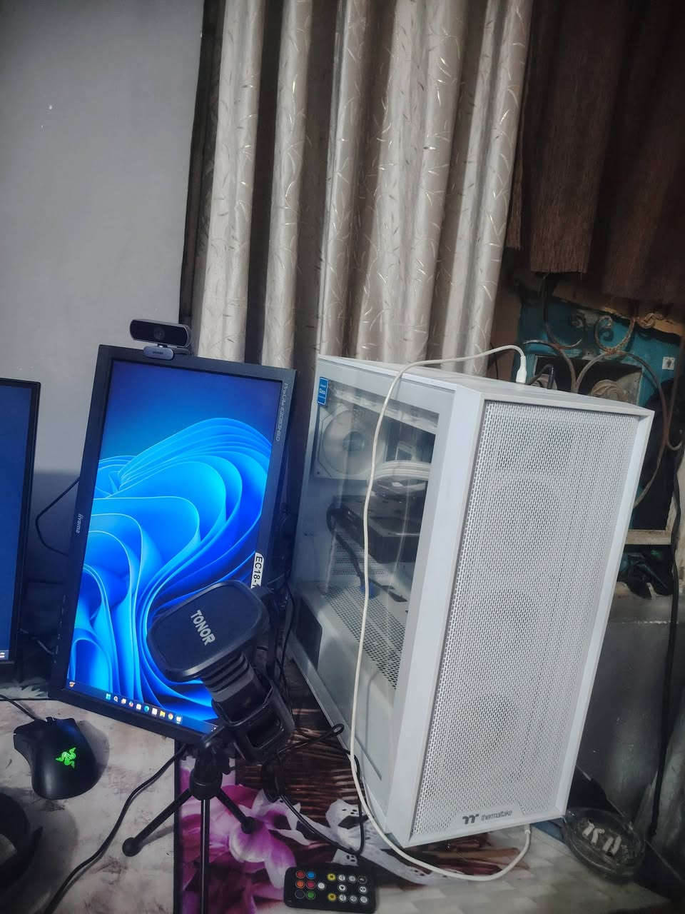 بيسي كامل ملحقات
أخذته جديد قبل شهر لمواصفات كلها بل  صور بل وصل
I5 14500k
Rts 5060 
SSD 1T
Windows
هاي مواصفات لكيس لباقي بل وصل 
كارتون موجود

ولوصل موجود

  2300 وبيها مجال

سبب البيع  ضرف

مكاني بغداد زعفرانيه ماعندي توصيل

رقمي للتواصل

***********

