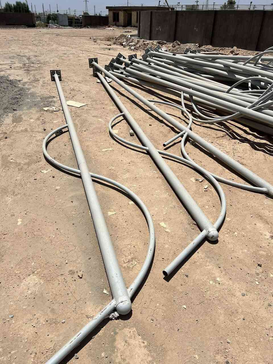 اعمده كهرباء جديده للبيع
طول 9 متر 
تصميم نوعين 
شغل درجه أولى 
الاستفسار 
***********
