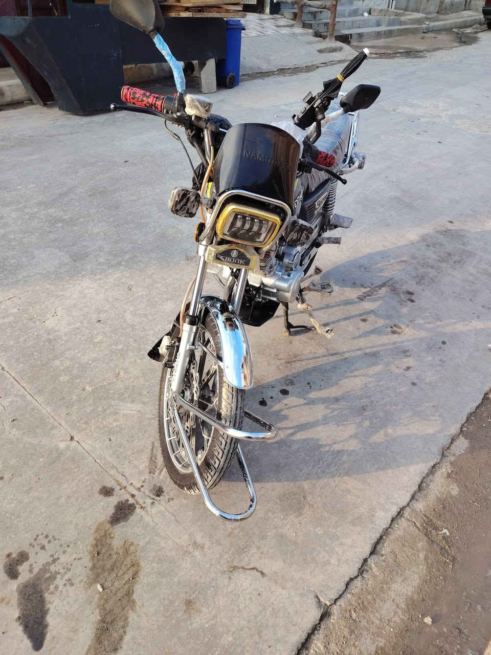 السلام عليكم ماطور للبيع موديل 2025 السعر 800 وبي مجال ***********
