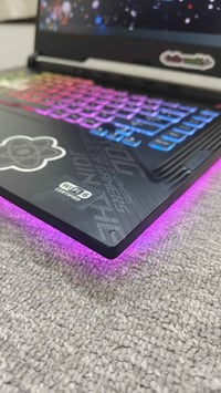 لاپتۆپێکی زۆر بەهێزە وە شیک و ڕاقی  وەک دەقی شەریکە ماوەتەوە  بۆ هەموو...