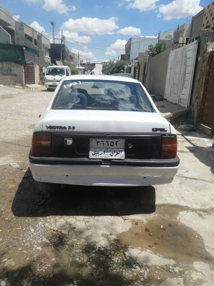 اوبل فيكترا للبيع موديل ٩١ محرك 20 كير محرك شرط لا صرف لا بخار قفل مركزي ستيرن باور اربع تايرات جديد سياره بدون ضربه بدون خياس شرط التحويل و الوكاله سعره ٣٥وبي مجال مكان السياره كركوك للاستفسار *********** كركوك, العراق
