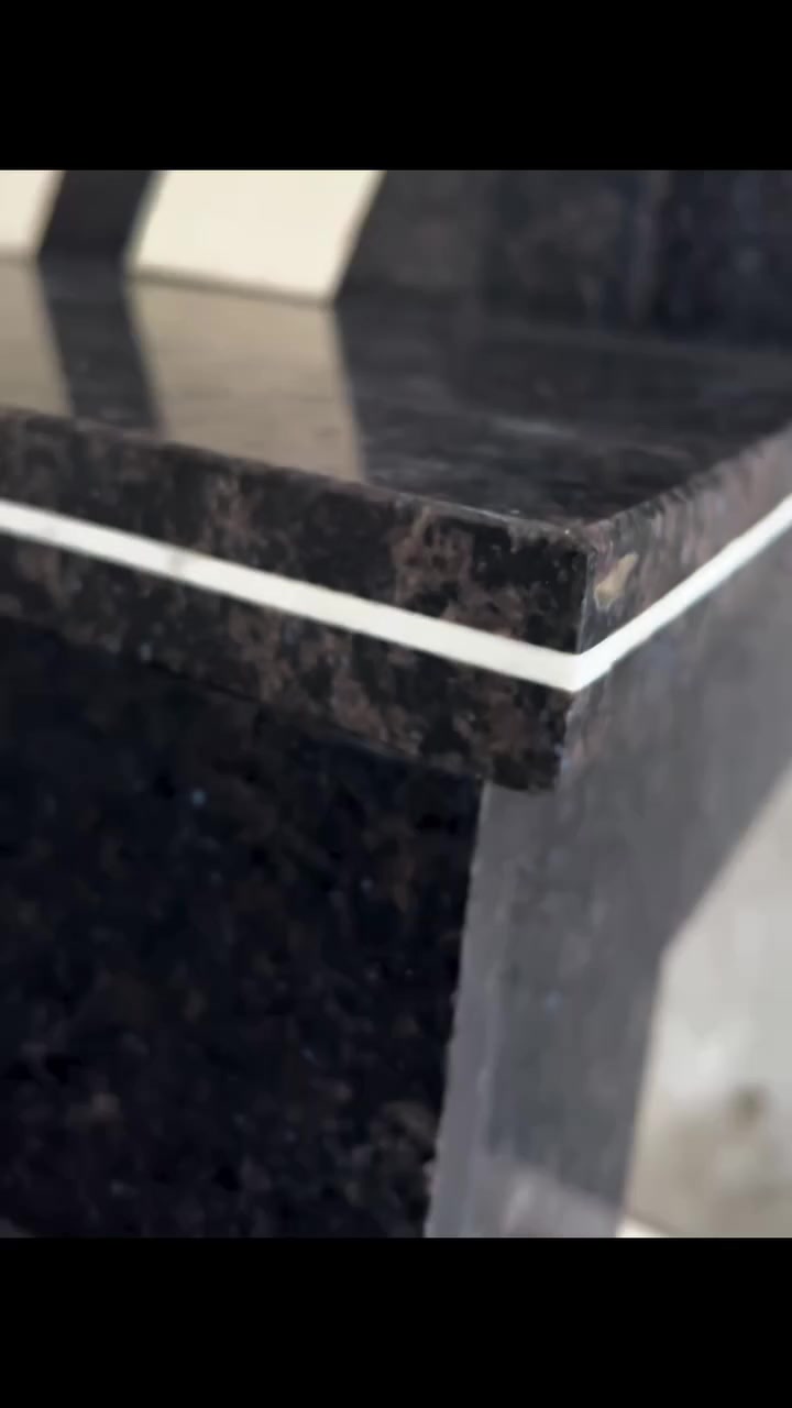 السلام عليكم محتاج مقاول او مهندس 
اشتغله كافة اعمال المرمر والبورسلين داخل واجهات شرط عمل هندسي مكاني نجف ***********
