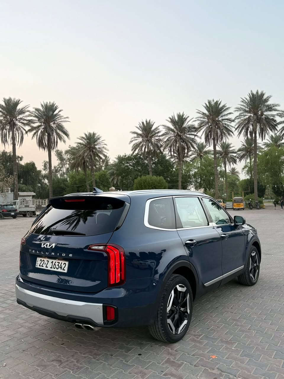 سلام عليكم
تولرايد 2023
مكينة 3800
بصمة وتشغيل عن بعد 
ماشية 48 الف ميل 
داخل ابيض 
كشن كهرباء
كشنات جلد 
كشنات تدفئه
لد امامي 
رادار امامي وجانبي 
حساس خلفي 
شاشه دجتل 
شاحن مبايل 
سايد بريك بصمة
ضرر جاملغ خلفي وبابين بدون ايرباك بدون دواخل بدون تبديل 
سعر 255$ وبيها مجال بسيط 
عنواني كاظمية 
***********
