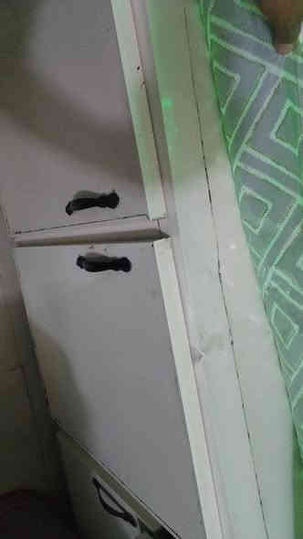 كاونتر المنيوم سوكي
مترين وملحق وسنكي متر و٢٠
سعره ١٥٠ وبي مجال قليل
مرمر صناعي وبي كسر من داخل الحوض والكاونتر الارضي نازل من النص يتصلح عادي *********** عنوان بابل ابو غرق
