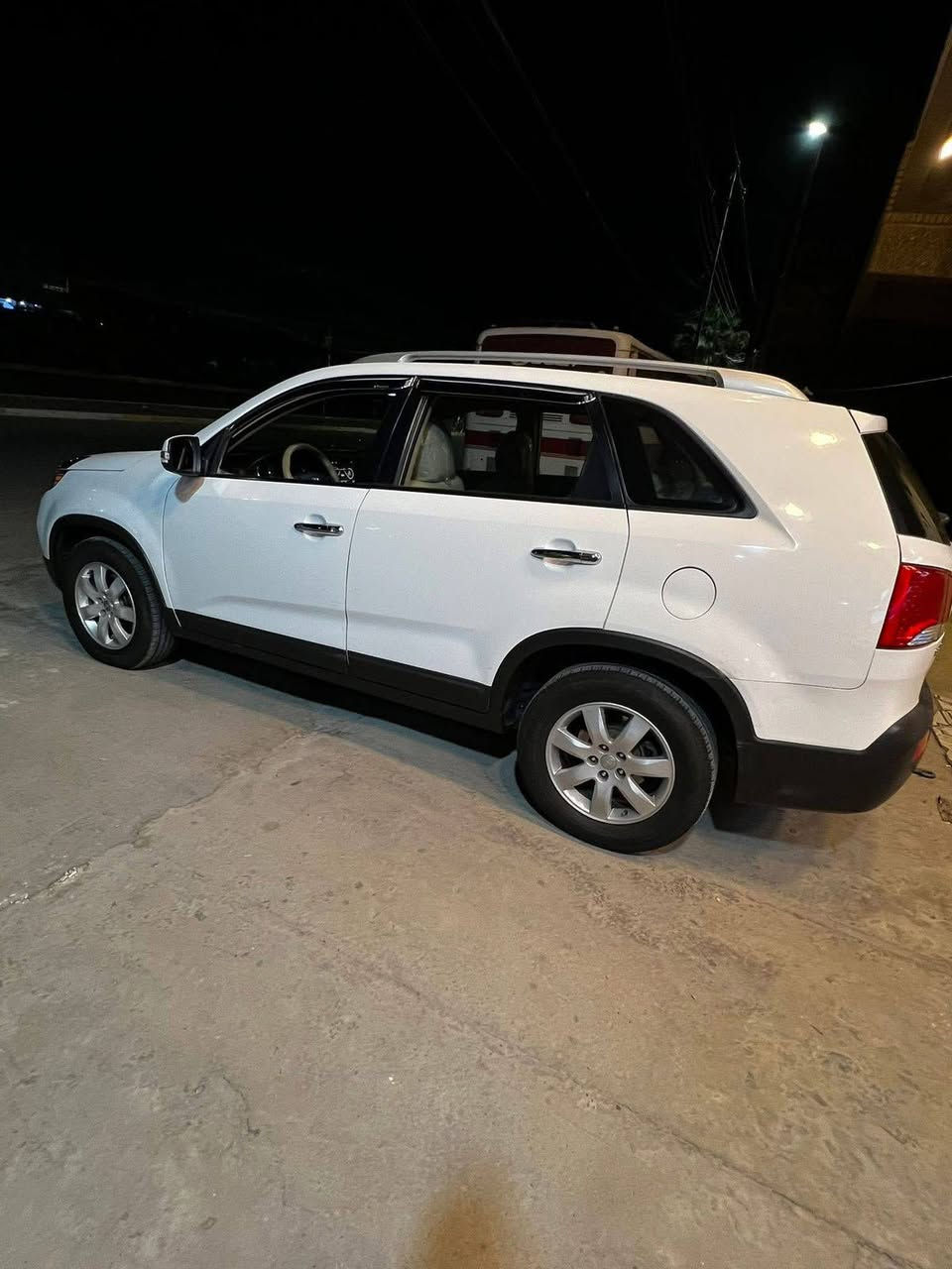 السلام عليكم للبيع أو مراوس بسبورتج ٠٠٠سورنتو ١٣ رقم صلاح الدين دولي بسمي كفاله عامه بدون صبغ خليجي محرك ٢٤٠٠ دوش جاهزه من كلشي السعر ١٥٣ وبيها مجال مكانها بغداد البلديات *********** مامتواجد عل نت اتصل
