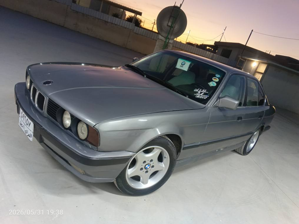 🚗 بۆ فرۆشتن | BMW 
سعر: 47 وەرەقە  
• مۆدیل: 1990   • گێڕ: حادی .مەکینەی 520  • جام: کارەبایی   • تەنها جەمپێکی پشتی هەیە     
• بەناوکردن بەشەرتە   • وەرگەڕان و بڕانەوەی بەشەرتە   • تەعویل و غرامەی بەشەرتە   • گێڕ و مەکینەی بەشەرتە   
📍 شوێن: هەولێر  
📞 بۆ زانیاری زیاتر پەیوەندی بکە: *********** أربيل, العراق
