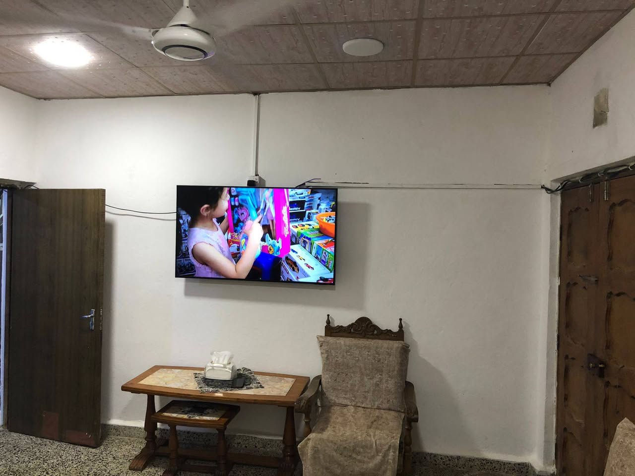 السلام عليكم
دار للبيع طابو صرف
حلة حي المهندسين
مساحة ٢٥٠م
 طابقين ٤نوم
صطحين
باسم شخص واحد
للاستفسار***********
***********
*********** ابواحمد لبيع وشراء العقارات في بابل مكتب الفيحاء نادرالاولى قرب آسواق الجمل ملاحضة نستقبل جميع عروض البيع والشراء والايجار الرهن
