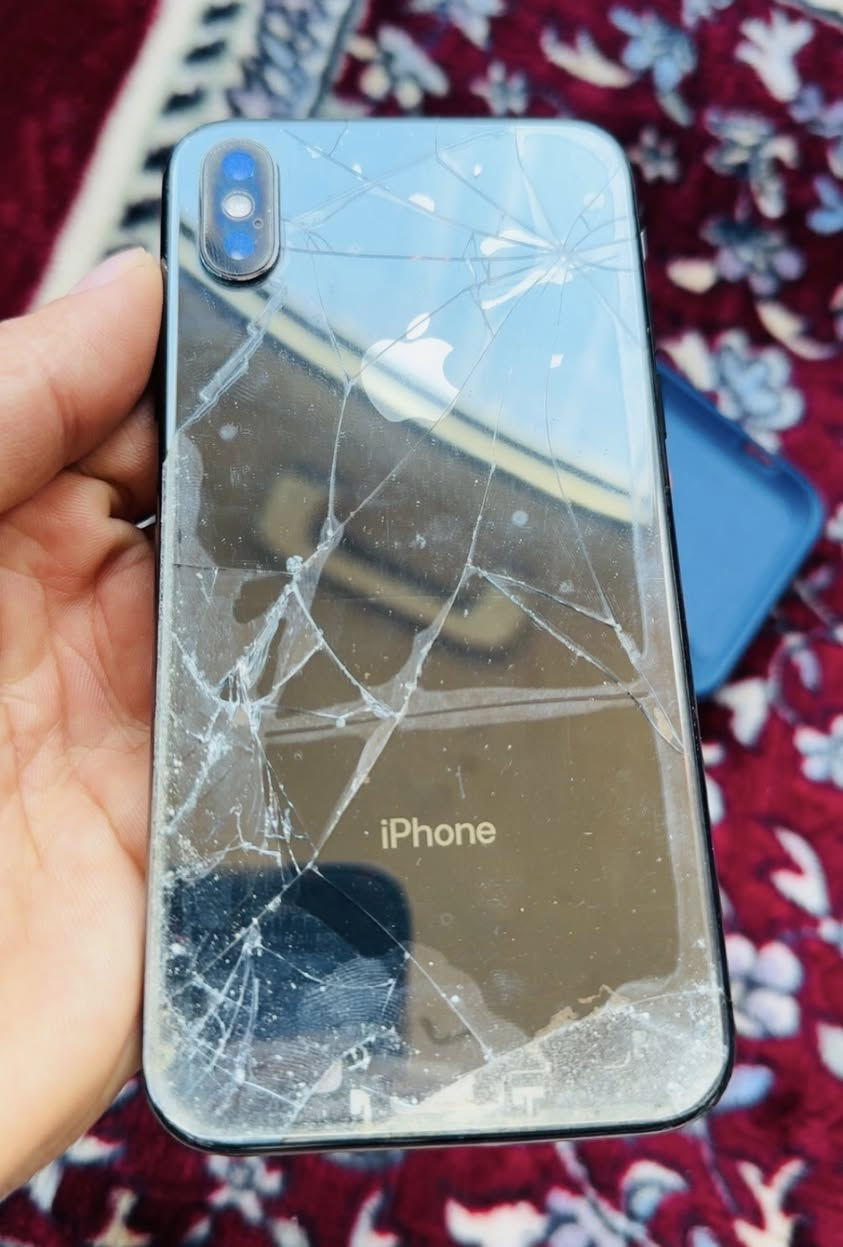 للبيع ايفون XS (الصغير )، مبدل بطارية وشاشة ، ذاكرة 256 ، اللمس مالته والتصوير كلش حلو ، الي يعجبة يراسلني خاص وبي خير ويدلل


**إذا كنت صاحب هذا الإعلان وتريد حذفه لأي سبب، رجاءا أرسل رسالة إلى الدعم الفني**