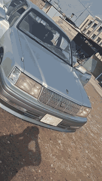 السلام عليكم /راس الثور افلات م 1997 (نقل جثه) مكفوله من الكص بيها طخات بصيطه مكينه بيها تبخير من الكزوز كير حلو حداديه وصط كهربائيات شغاله رقم بصره السعر 55 قابله للمراوس حسب القناعه المكان بصره مركز ***********
