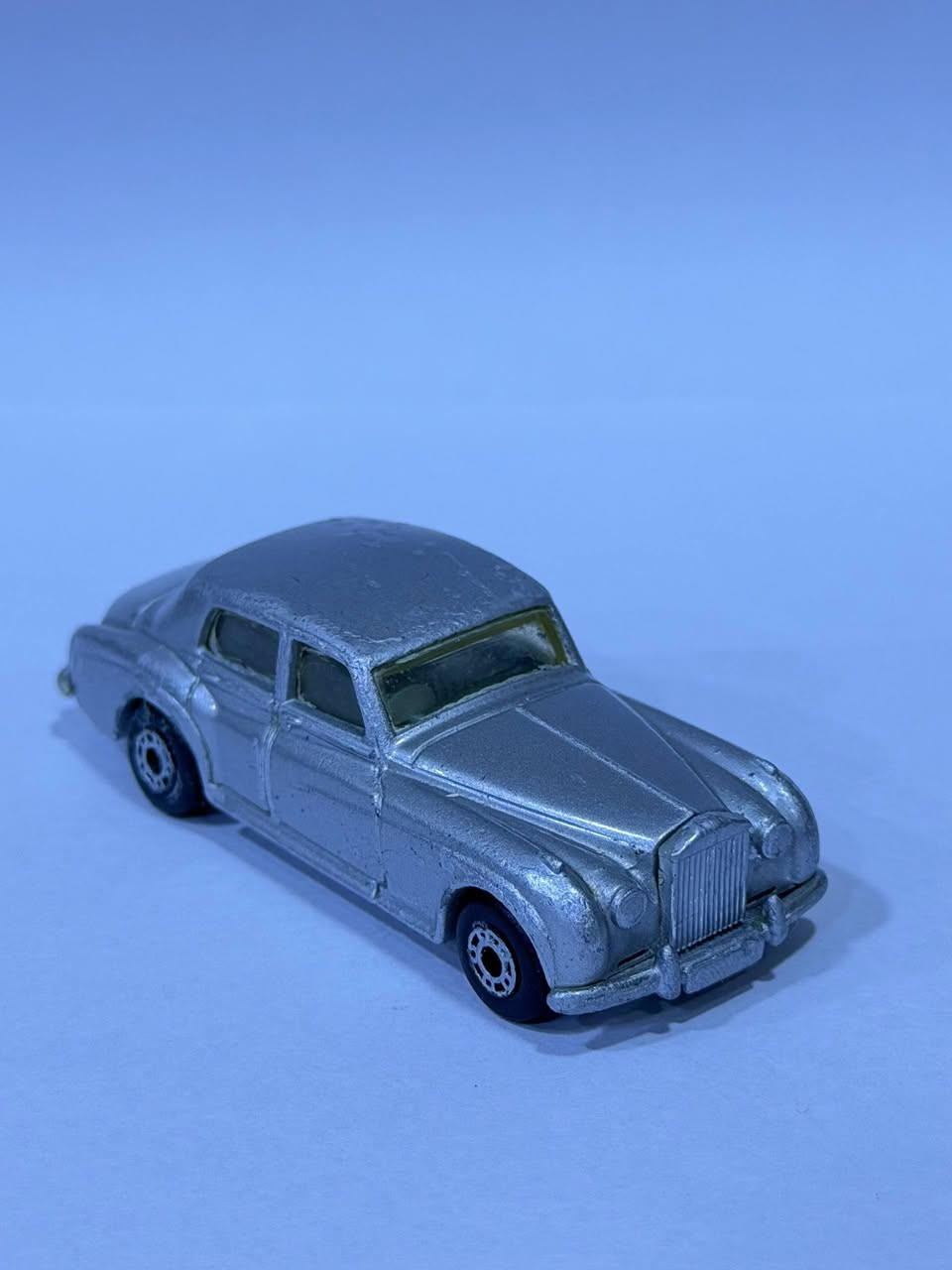 صيد هذا الأسبوع
Matchbox made in ENGLAND BY LESNEY ❤️


**إذا كنت صاحب هذا الإعلان وتريد حذفه لأي سبب، رجاءا أرسل رسالة إلى الدعم الفني**