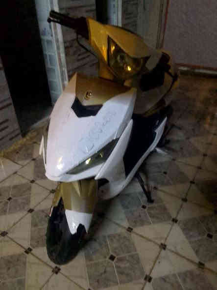 سلام عليكم دراجه للبيع ماكس FS مزود من الشركه ختم واحد الدراجه مخزنه شلعه ومعدل شرط تشك الكاع          (ما مفتوح برغي منه) +صالنصه رياضي كاتم من الشركه موديل 22 بيه بليته مال رقم الشاصي عوزه بس باتري تشحنه كلشي شغال +مراوس أو بيع 😊🤍 ***********
