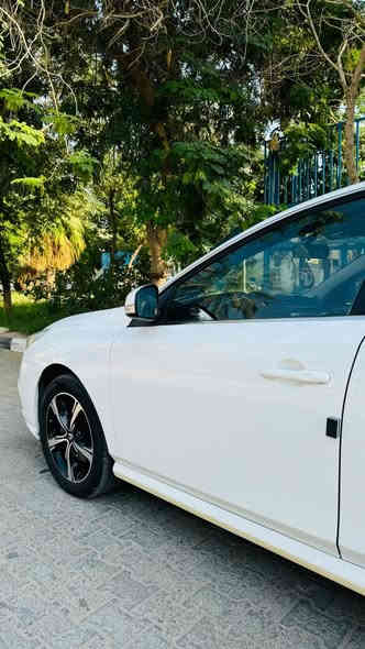 رينو سافران موديل 2016 خليجية ونظيفة 
بيه داعميات ثنين صبغ و بيه مكانين بارد الباقي مكفوله حتى الكير و المحرك رقم كربلاء
سعره 103 ورقه و بيه مجال 
رقم تلفون و بي وتساب ***********
