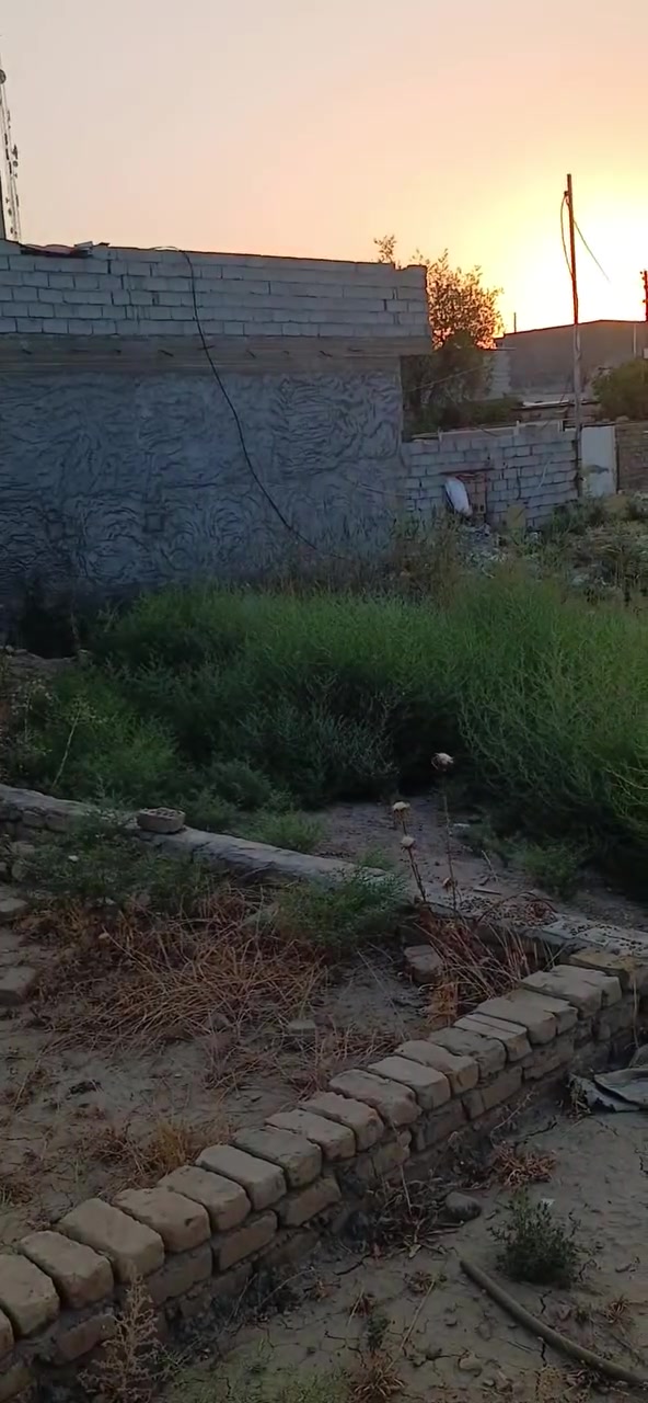 قطعة أرض في قرية عواد الحسين قريبه من مركز الشرطه. للإستفسار الاتصال على الأرقام. ***********. 
***********
