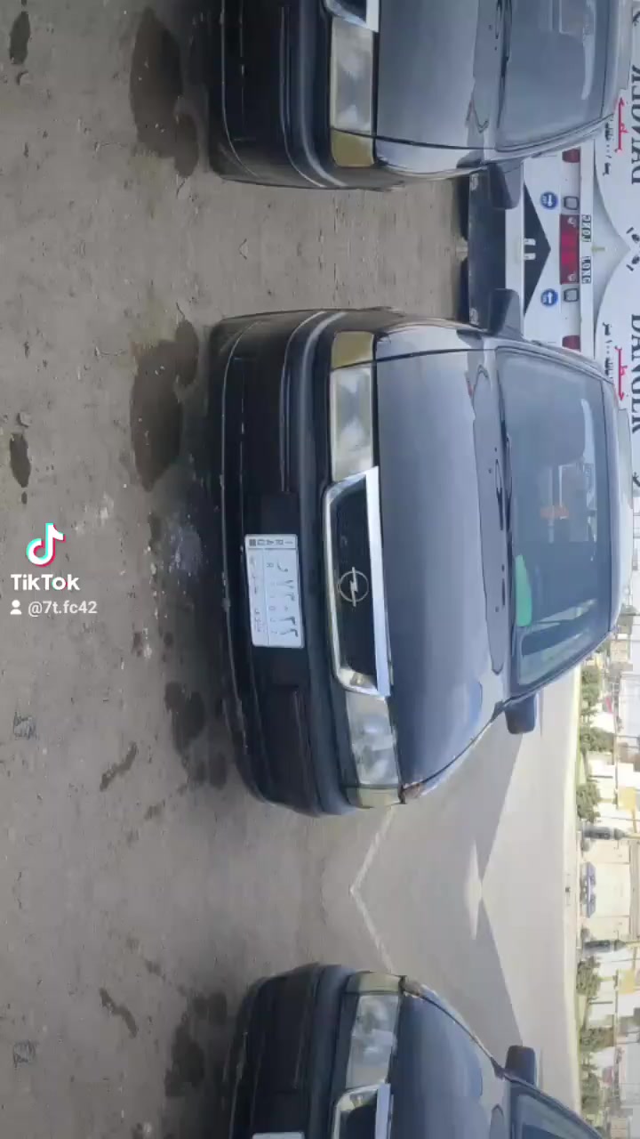 السلام عليكم  فكترا مديل 92  حجم 18  ودوائر فقط  طخم تواير جديد كابون بانزين شغاله  فتحت سقف شغاله كير شرط محرك بدايه نفخ السعر 35 ***********
