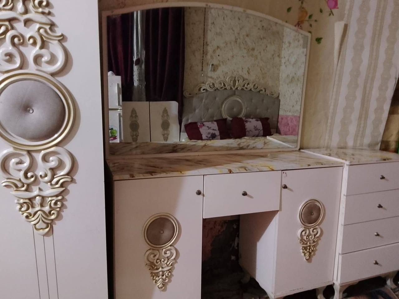 سلام عليكم غرفه تركي البيع
***********
