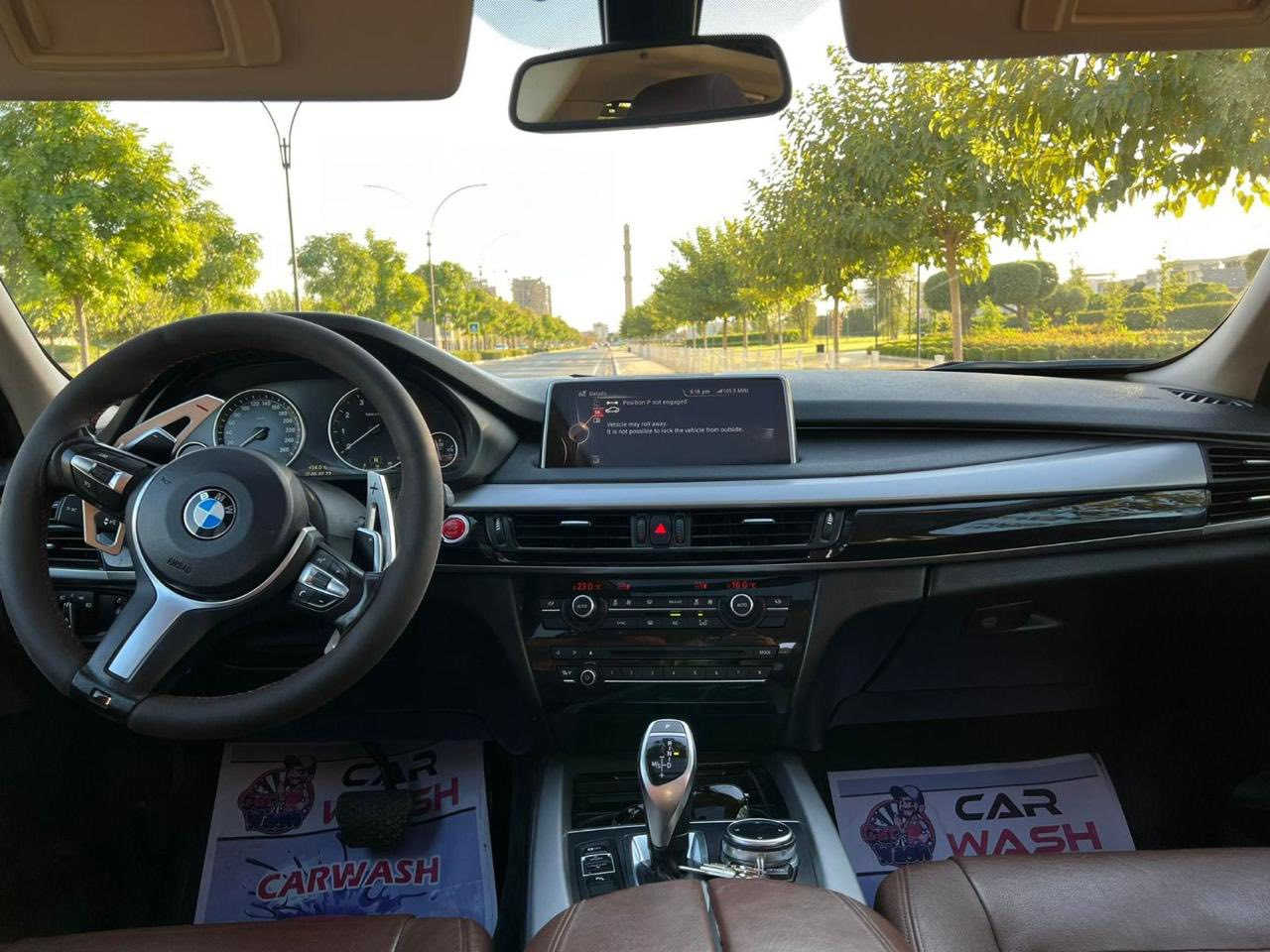BMW X5
وكالة عروش 
رقم اربيل 
سعرها 255 ورقة مجال بسيط ***********
ماشية 152 الف 
محرك 6 سلندر توين بور تيربو
عليها برمجة منالوكالة stage 1
مواصفات 
حساسات امامي خلفي تفاعلية
جنطة شفط
كامرة خلفية 
اشاير مري ومري شفط
كشنات جلد وكهرباء وخزن 
داخل قرميدي 
لايتات ادابتف داينمك متحرك 
عليها kit M
صبغ دعاميات مال تحديث وبالصندوق يم الرقم صبغ كد شبر 
بيها بارد تقريبا 3 مناطق 
بانوراما  
تبريد قطعتين  
رقم اربيل باسمي
