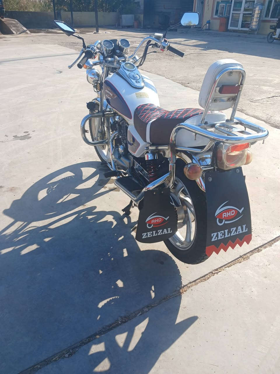 السلام عليكم دراجه جني للبيع موديل ٢١ كفاله عامه من شاصي وكير ومكينه وجديده مامتعوبه ناعمه كهربائيات كلهه شغاله مابيهه اي نقص أوراق كامله بس استنساخ مكانهه ديالى شهربان استفسار عل رقم *********** وسعرهه مناسب وجواهه تخم تاير
