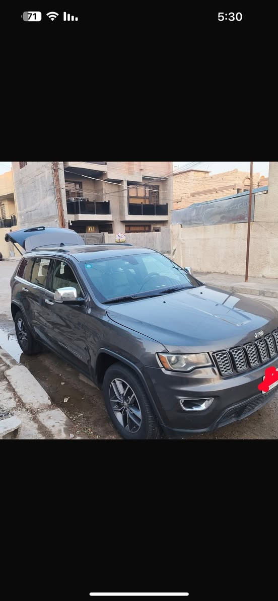 السلام عليكم جيب شيروكي موديل 2017
مكينة 6 
3600
كير 8نمر 
جنطة كهربائيّة 
تشغيل عن بعد 
اطفاء ذاتي عند الازدحام 
توقف ذاتي بالبك 
وراد امريكي 
3نظام قيادة 
كشنات جلد كهربائيّة 
شفتات استيرين 

***********
