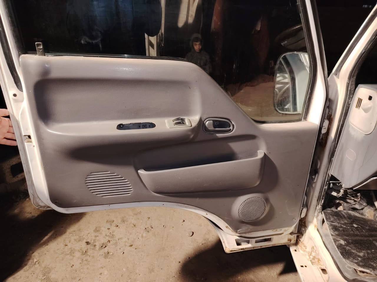 السيارة 2002 كير محرك شاصي مكفول السيارة بسمي سنويه 29 تحويل مباشر رقم الهاتف *********** واتساب او اتصال
