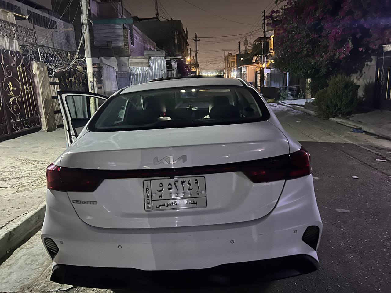 سيراتو موديل 2022 خليجي
كفاله عامه فول مواصفات ماعده بصمه 
محرك 1600  ماشيه 90 ألف 
لمعرفه السعر الاتصال على الرقم
*********** مكان السياره بغداد الدوره
