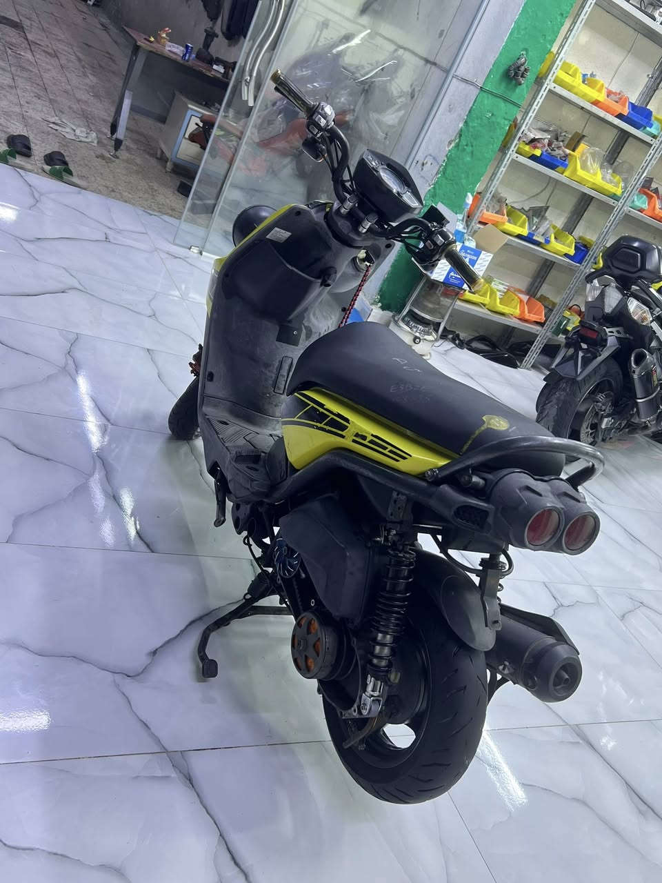 جبلي للبيع مال رمبة مو مال شارع مزودة ومكفولة من كلشي وقبق الهندر وذيل موجودات السعر 1300وبيها مجال 
***********
مكاني بغداد الدورة شارع المعلمين
