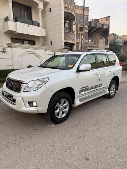 السلام عليكم للبيع تويوتا برادو 2013 كوتيه زيرو مكفوله كفاله عامه ماشيه 35 حقيقي السيارة اخت الزيرو جديده لوك بعده بالكارتون رقم بغداد الدولي الجديد بسمي شخصياً معروفه مواصفات الكويتي فول واحد على السيارة جديده بمعنى الكلمه للستفسار الاتصال *********** مكاني بغداد 
الشراي يتصل واني بالخدمه
