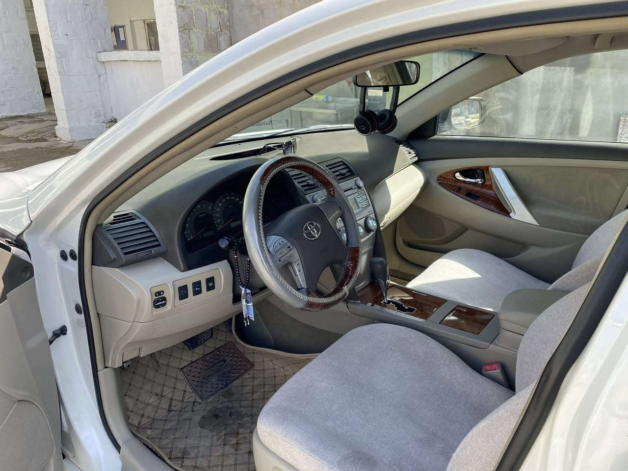 Glx
2010
بيشو دوا حاسه 
ليد ناو درگا 
فورميكا 
په رده 
كوشن كا ره با 
ته بريد مه ركه زى 
ره قه م 20روژه تا زه كرا وه ته وه
مه رج ى توندو تولى  به راد ژينگه و هه موى تا زه درا وه
تا يه ى لوك لوك حه فته يه كه كريومه 
127$

يه ك چمه له غ بوياغ 
 هه مو گيانى به شه رت 
***********
***********
