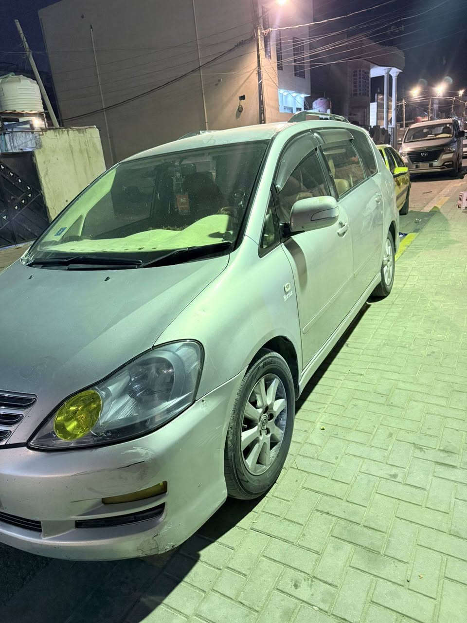 سلام عليكم ورحمة الله وبركاته
مبارك عليكم الشهر الفضيل شهر رمضان المبارك 
للبيع ابصم مديل 2004 اكرستال تو ويل رقم بصره تحويل مباشر سياره بسمي مكفوله من الكص ونقل جثه 
السياره بيها طخه بل جاملق الخلفي ومرجعه بارد كير ومحرك مكفولات حداديه ٪80 تخم تاير جديد سياره مال جناي السعر 120 وبيها مجال بسيط / البصره القبله  
رقم الهاتف *********** / ملاحظه ما متواجد على الفيس
