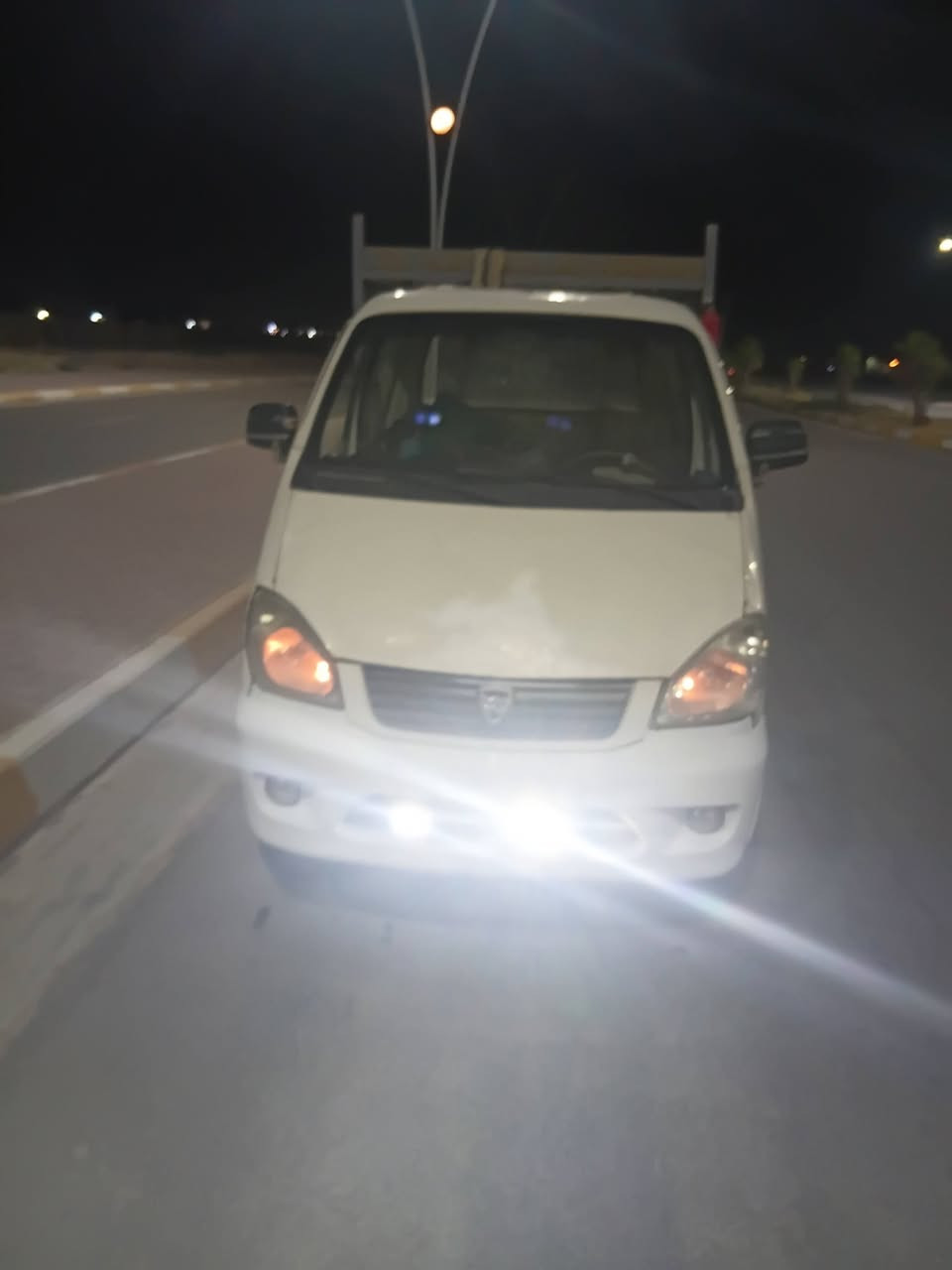 السلام عليكم عندي هاي هافي موديل ٢٠٠٧ من خذتها هيه معمره شاصي    كهربايت   شغاله  بس لايت  محروك سياره تايرات جديد دبلات صدر حداديه كامله باتري جديد سلف جديد كير جديد بس عندي محرك كايم تنقيص السعر  ٢٤  بيها مجال الشراي  مكان تكريت القادسيه***********
