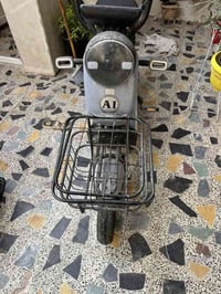 ￼ دراجة شحن للبيع سرعة 60 جديدة صار لها 20 يوم￼ نشتريها السعر ￼ 280 بغ...