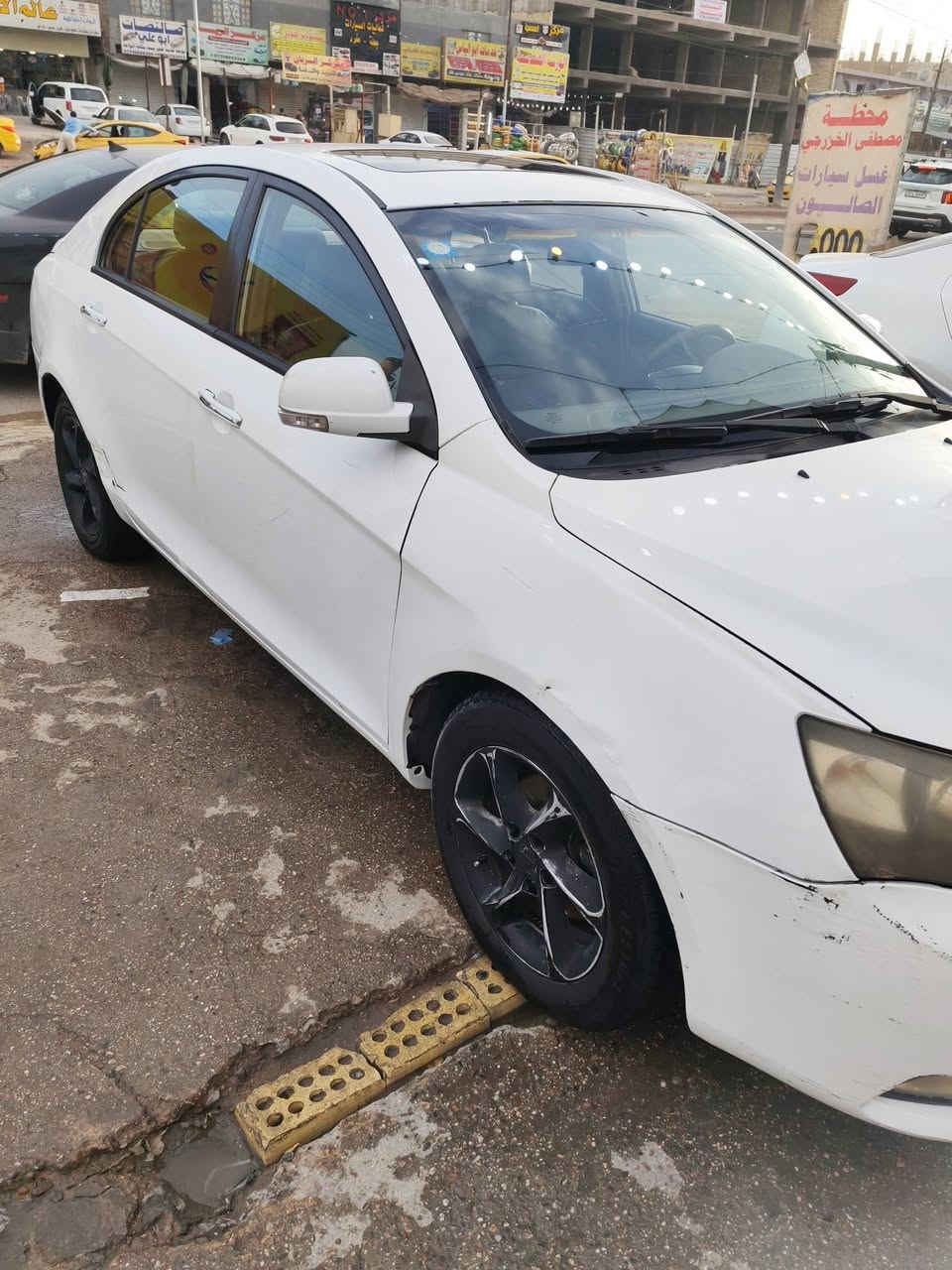 سلام عليكم
جيلي امكراند  EC7 موديل 2012 رقم بغداد الماني باسمي السنوية نافذة 2028 بدون ضربة بيه صبغ هلالات فقط اثر تعمير بدون خياس البدي  المحرك 1800 والكير بلاديات الصدر الامامي والخلفي نظيف التبريد منظومة جديدة كاملة 
المواصفات فتحة سقف وشاشة أندرويد وكامره خلفيه واشاير بالمري والكشنات جلد السيارة ماشية 147 كم والسعر 55 $$  والمكان بغداد شهداء البياع والرقم واتساب ***********   #####
