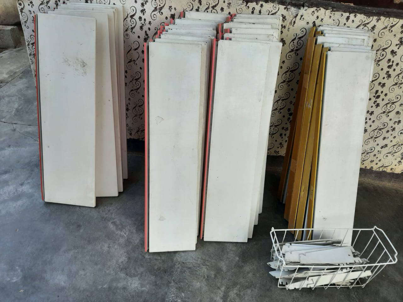 رفوف جدارية 9 متر قياس متر في 20 و 25 ولكل متر 4 رفوف + سلات (جبس) للستفسار  ‏‪***********‬‏‏
