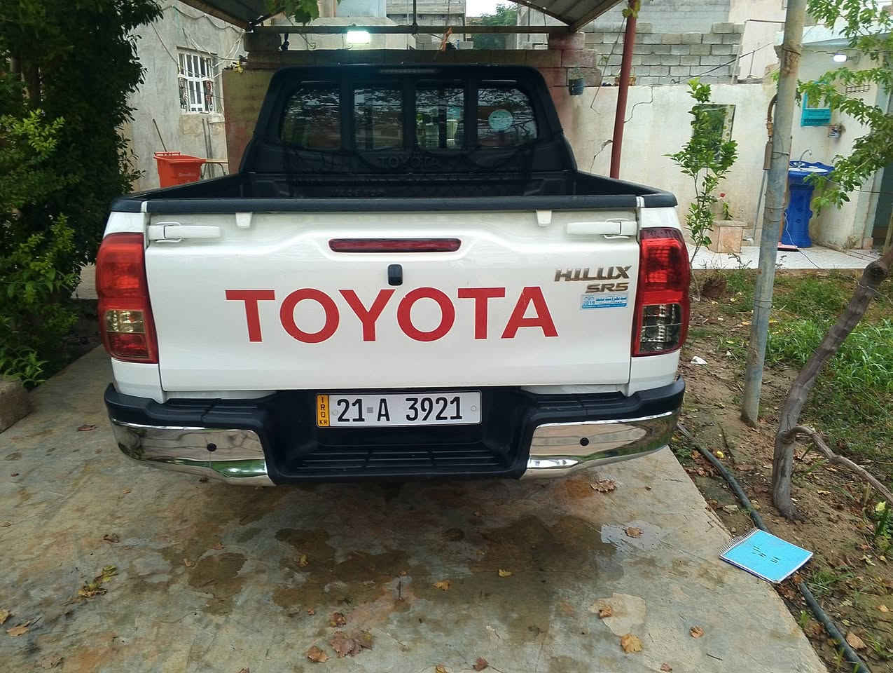 بيكم هايلوكس موديل 19 رقم سليمانيه كويتي السعر 245 كفاله بيها بارد ع كد شبر بالباب  والباب الخلف سائق سنويه ل30 رقم انكليزي هزه جديده مكان سيارة ديالى ***********
