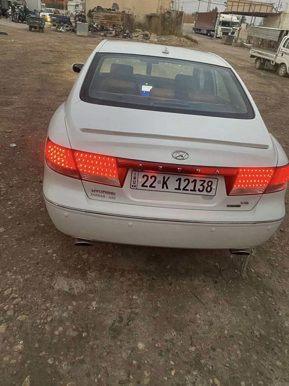 سلام عليكم سيارة أزيرا للبيع شركة الكاصد ألون ابيضّ صدفي رقم أربيل الجديد هزة جديدة بيه الجاملغ الأيمن بيه صبغ وتعديل بارد بسيط  موديل ٢٠٠٩ باسم عربي من أهل الحلة تريدوكالة تحويل اني حاضر سعرها ١١٠ بيه مجال  العنوان واسط الصويرة تلفون ***********
