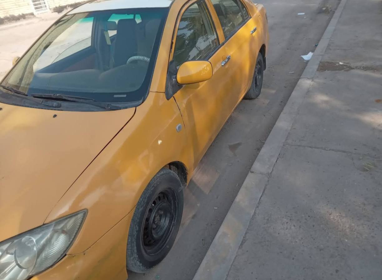 السلام عليكم اعاده النشر بسبب الوعود الكاذبه بي واي دي f3 موديل 2011 رقم بغداد انكليزي سنويه لل 28 باسمي تحويل ثاني  يوم السعر 40 وبيها مجال للاتصال ***********
