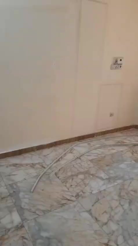 شقه للايجار درج معزول غرفتين وغرفه صغيره مطبخ حمامات الايجار 500 غير قابل للتفاوض مطلوب عوائل صغيره 
***********
*********** التواصل يتوفر عروض اخرى 

شقه الايجار شارع الوفود غرفتين وصاله مطبخ حمامات الايجار🔐 ٥٠٠ جواها بيت درج معزول سكن عوائل فقط متوفر كاونتر هذا تصوير شقه الوفود مقابل الشارع العام قريب المول الجديد سعره قفل سكن عوائل فقط
