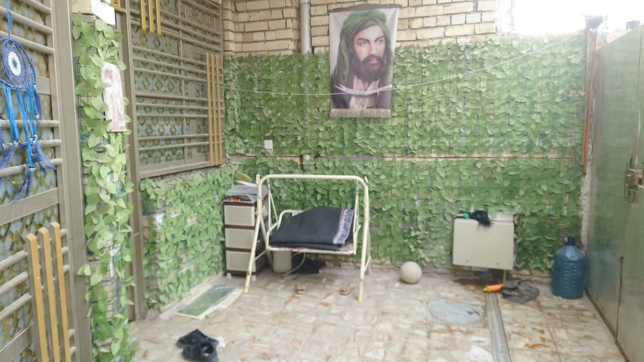 السلام عليكم بيت طابقين الزراعي سند 25  العبيدي حي الرئاسه شارع 20 كيعان ابو  رشاد مساحت البيت 98متر الواجيه 7نزال 14 الطابق الثاني نقصه كاشي ومحجر مال درج السطح شتايجر *********** السعر110
