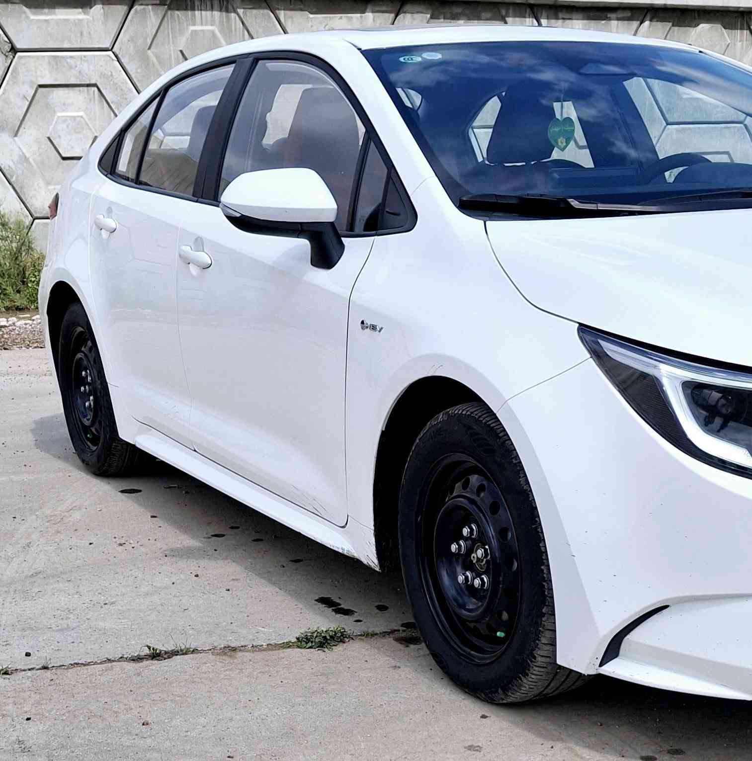 السلام عليكم كورلا  ٢٠٢٥ ماشيه  ٢٢  الف مكفوله كفاله عامه من كلشي بانزين وكهرباء داخل احمر المرغوب السعر   ١٤٨  بيهه مجال للاتصال  *********** مكان بغداد بغداد, العراق
